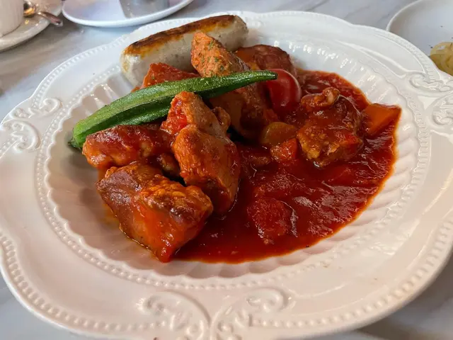 豬梅肉燴意式茄蓉炒意大利粉