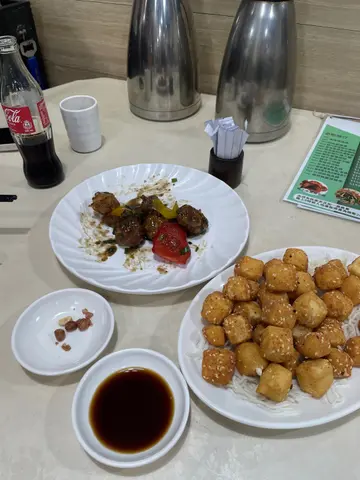 金薯牛柳粒 炸豆腐