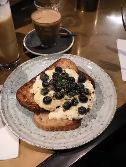 ricotta cheese  toast