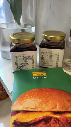 So many Chilli sauces!!