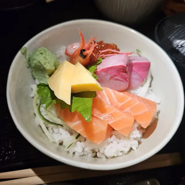 輝哥精選刺身丼飯