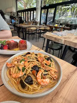 份量超大,味道唔錯唯一覺得八角太多。