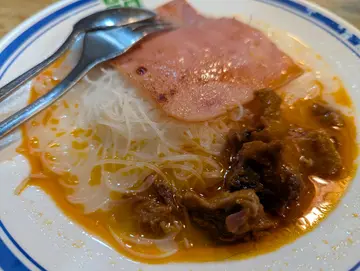 五香肉丁火腿米粉