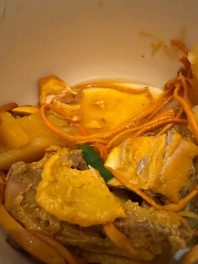 蟲草花淮山燉雞湯