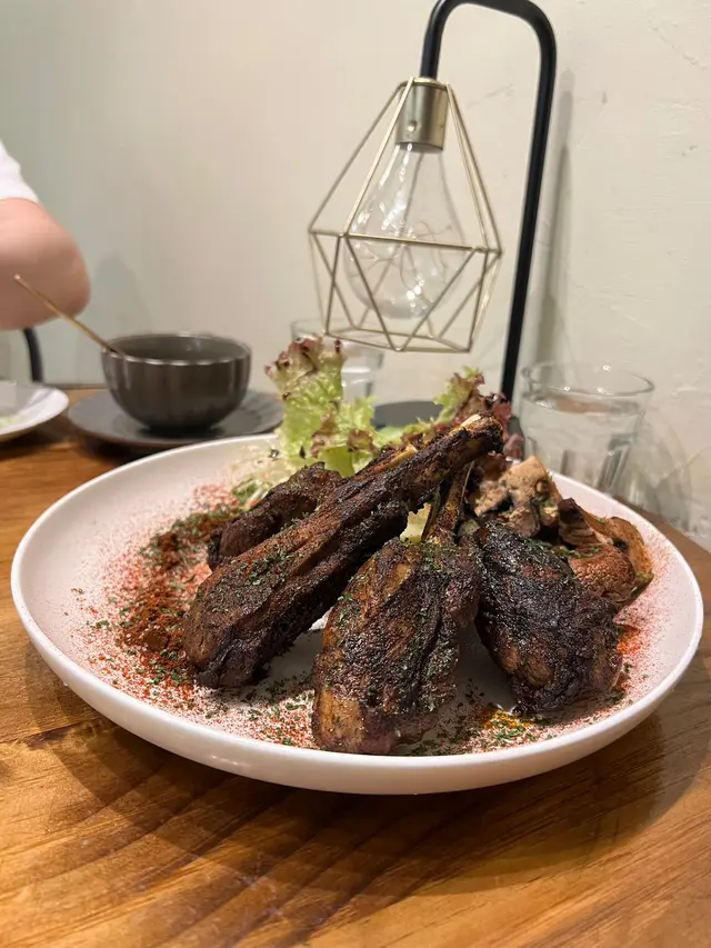 咖啡燒汁烤豬仔髀