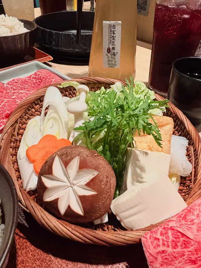 日本黑毛和牛牛板腱壽喜燒套餐