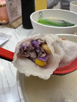 紫甘蓝粟米鲜肉饺