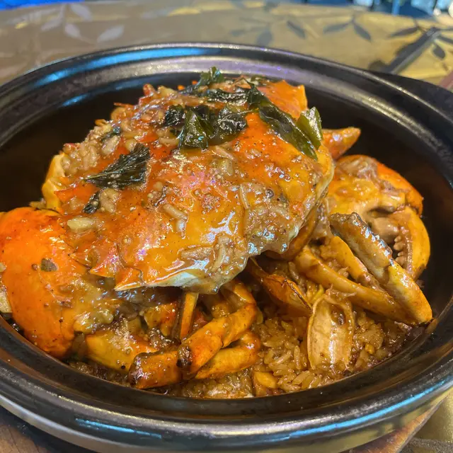 招牌白胡椒蟹炆飯底
