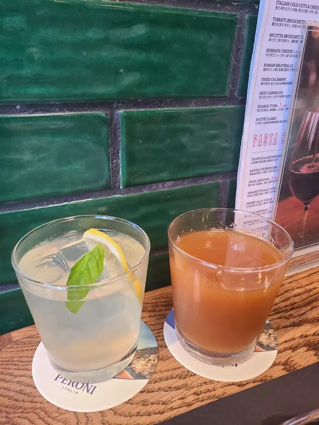 A's Homemade Lemonade，鮮蘋果汁