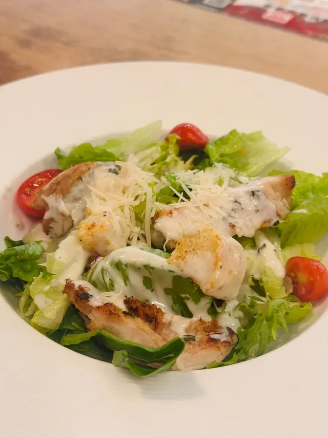 香草烤雞凱撒沙律