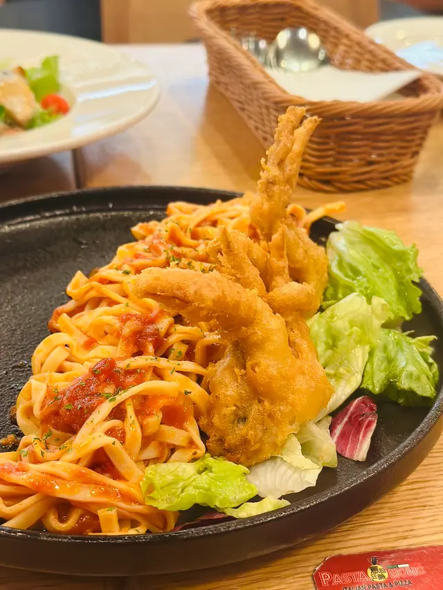 軟殼蟹配蕃茄濃汁鮮製意粉