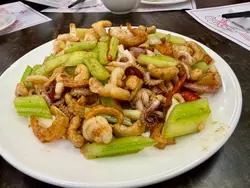 六安小炒皇，不错！份量足！