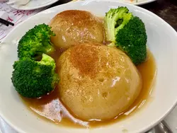 虾子柚皮，只系一般！不及自己妈咪整的上汤柚皮及蚝油柚皮；主要原因可能是过度精制，失去食物纤维，唔够口感！