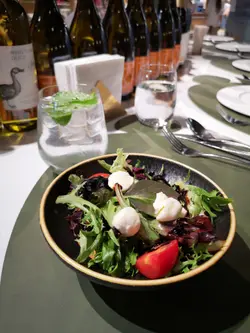 意大利迷你馬蘇里拉芝士及蕃茄沙律