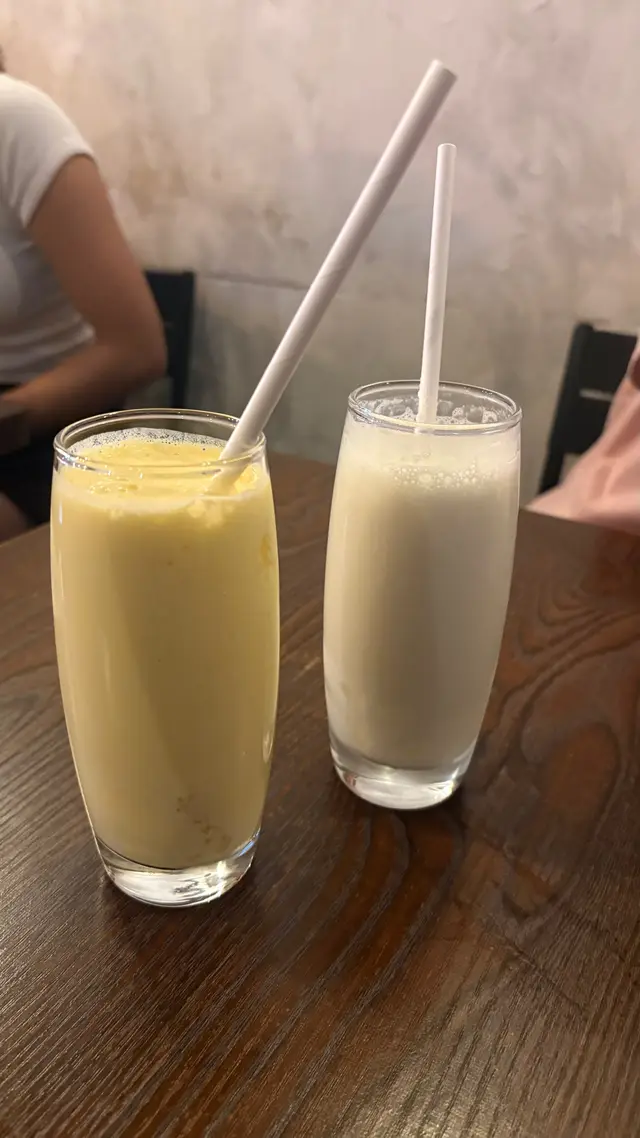 LASSI & MANGO LASSI