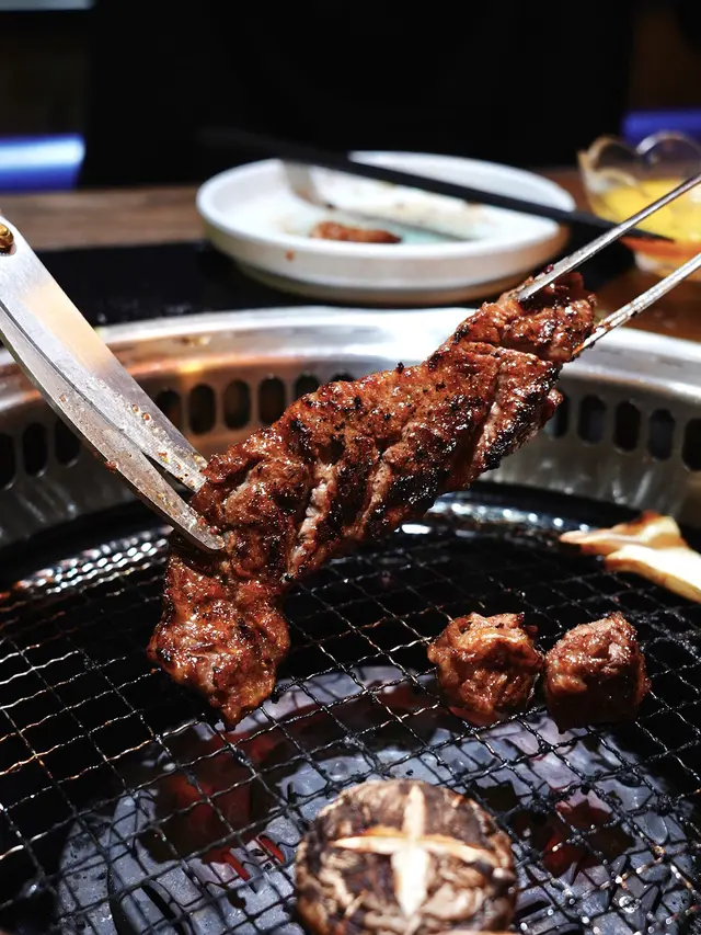 韓風瓷壼醬油牛肋肉