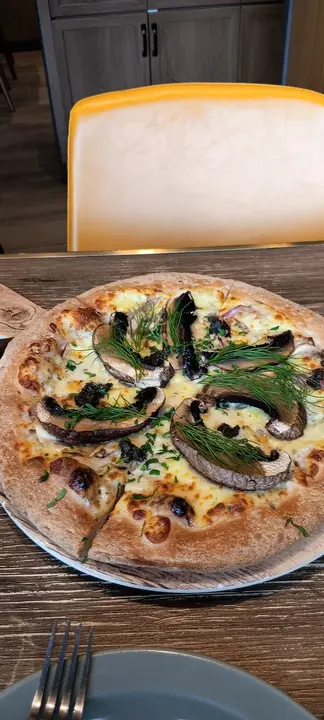 素食芝士黑松露薄饼