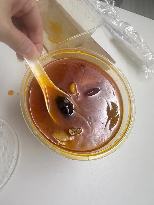 砂鍋水煮雞湯（芽菜,雲耳）