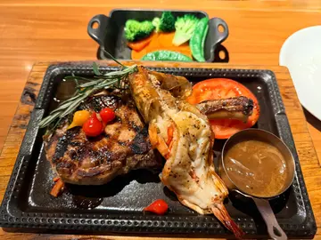 鐵板澳洲安格斯丹佛牛扒配虎蝦