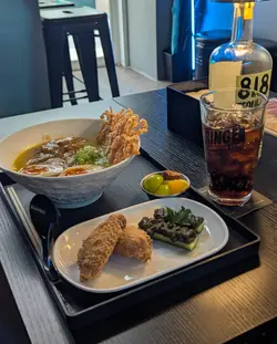 雞白湯沙嗲牛肉麵套餐