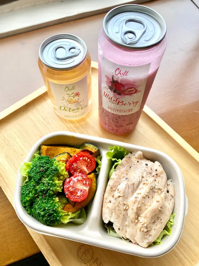 套餐都跟配沙律+優質蛋白杯+爆脂排毒茶