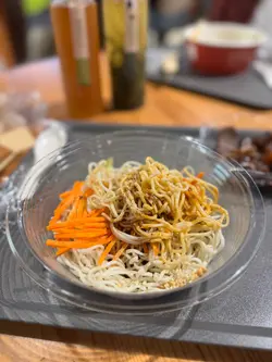 蒜香麻醬涼麵 (微辣)