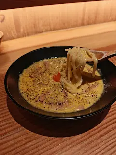 雞湯卡邦尼烏冬