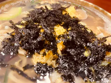 Noodles Soup With Clams 花蛤刀削面 바지락 칼국수