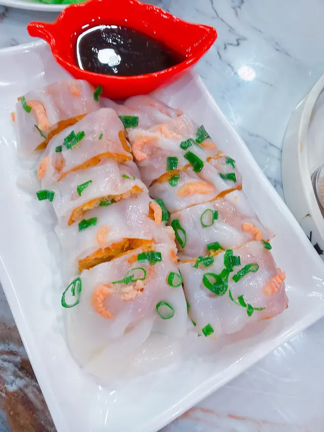 蔥花蝦米炸兩腸粉