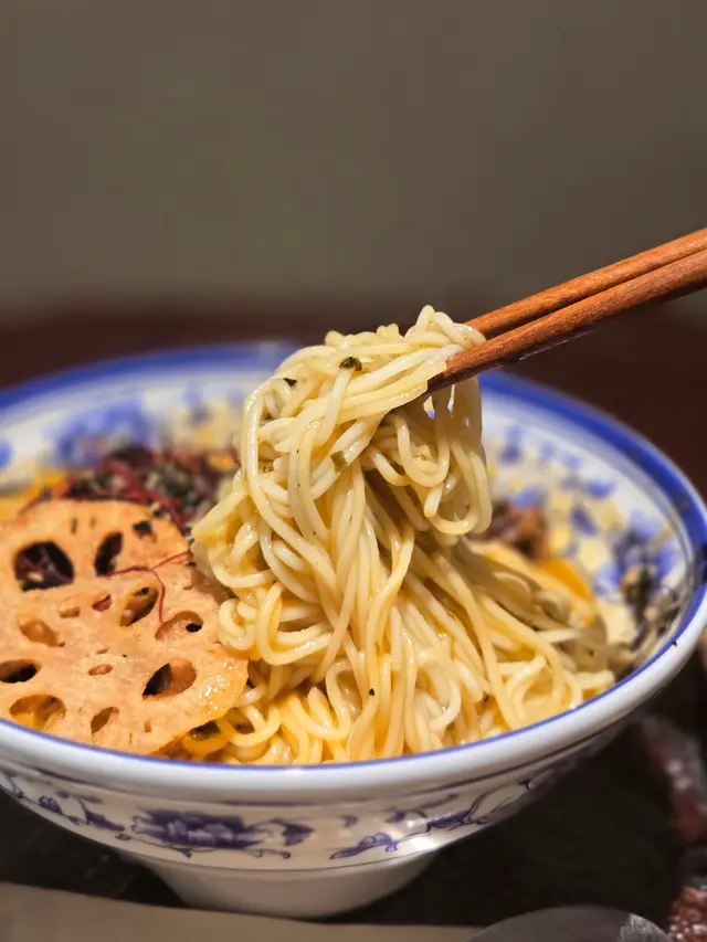 濃香咖喱豬軟骨淮山麵