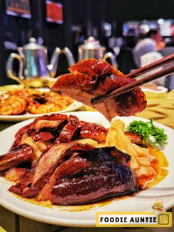 遠年陳皮香烤燒鵝皇配陳村粉