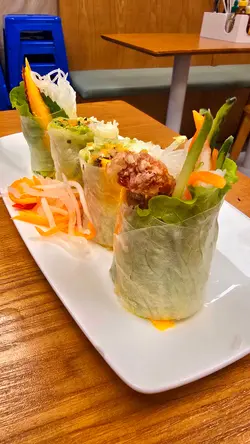 軟殼蟹芒果米紙卷