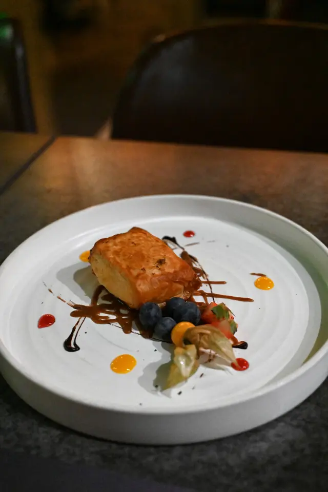 焗芝士蛋糕配海鹽焦糖汁