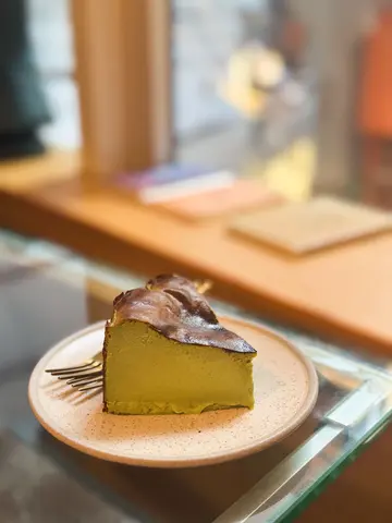 开心果巴斯克蛋糕(Pistachio Burnt Cheesecake)