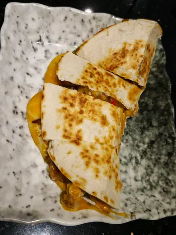 墨西哥薄餅芝士雞肉