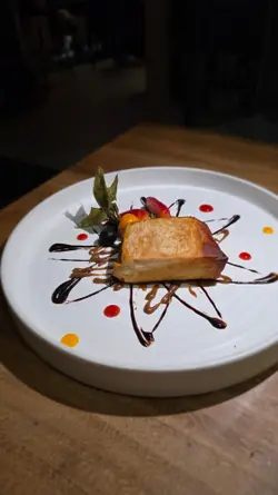 焗芝士蛋糕配海鹽焦糖醬