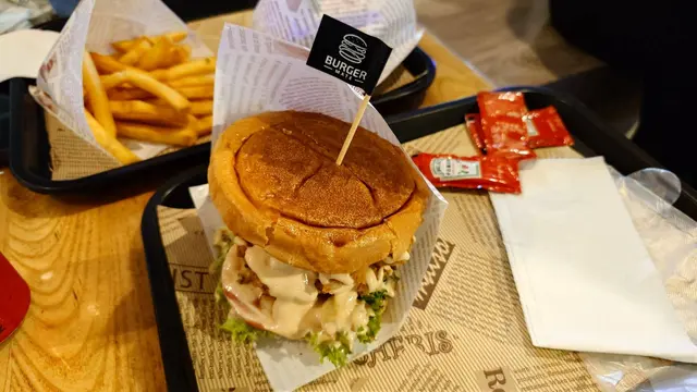 crispy chicken burger