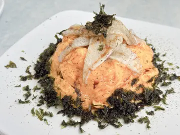 炙烧左口鱼裙边蛋包饭