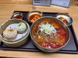 大邱辣牛肉蔬菜汤饭