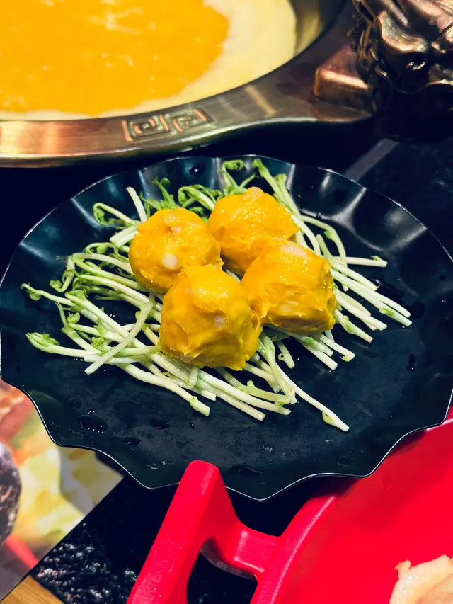 黃金藏嬌和牛墨魚丸