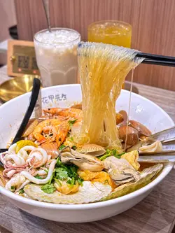 海鲜盛会花甲先生粉