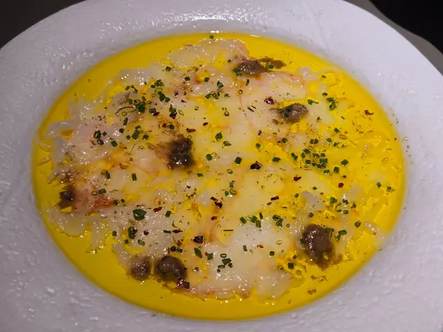 我十分欣賞呢道蝦料理。本人能夠接受其獨特嘅海鮮風味,而廚師將蝦頭嘅精華 —— 蝦膏保留並加以運用,更係整道菜嘅亮點,為鮮味帶嚟咗美妙嘅昇華