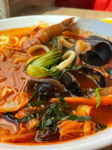 辣海鲜汤面
