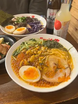 三文鱼海胆拉面