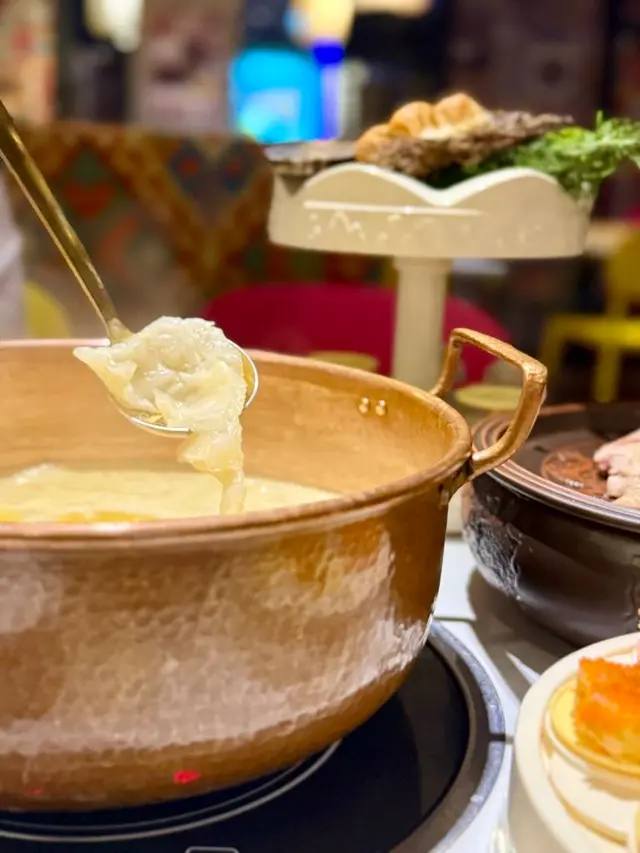 招牌花膠雞湯鍋