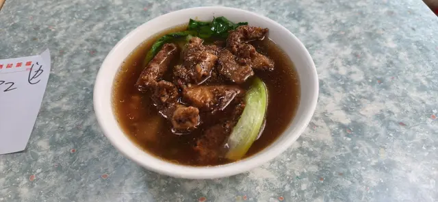 麵是丁麵，同屋企煮冇分別；鹵豬扒算是OK，但不是我杯茶。