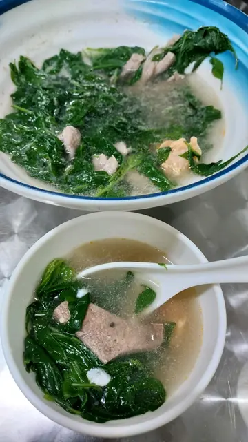 枸杞咸蛋肉片猪润汤