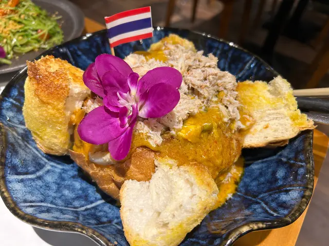 咖喱蟹肉火山包
#香港美食 #香港 #觀塘 #觀塘美食 #泰味泰國菜 