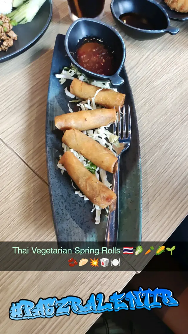 Thai Vegetarian Spring Rolls 🇹🇭🐷🍖🥬🥕🌱🫘🍜🥟💥🥡🍽️