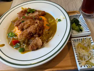 咖喱鸡扒煎蛋饭